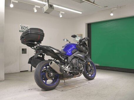 2018 Yamaha MT-10, синий, 943000 рублей, вид 5