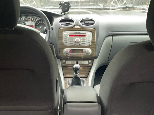 2008 Ford Focus II Рестайлинг, красный, 370000 рублей - вид 12