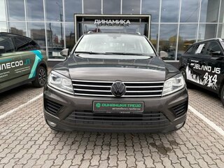 2015 Volkswagen Touareg II Рестайлинг, коричневый, 2491000 рублей, вид 2