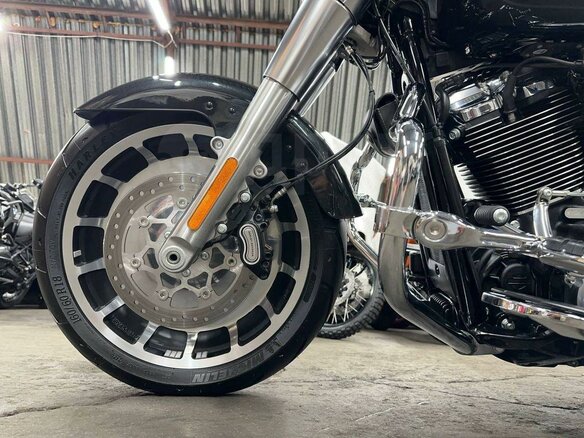 2017 Harley-Davidson Fat Boy, чёрный, 1860000 рублей - вид 37
