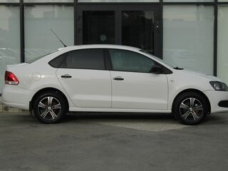 2011 Volkswagen Polo V, белый, 545000 рублей, вид 4