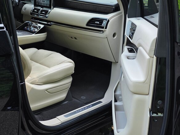 2020 Lincoln Navigator L IV, чёрный, 9800000 рублей - вид 22