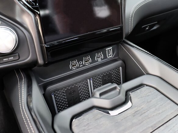 2026 Ram 1500 Crew Cab eTorque V Рестайлинг, чёрный, 12849000 рублей - вид 23