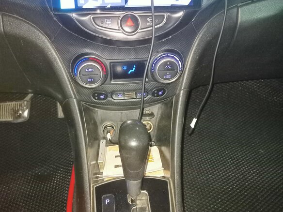2016 Hyundai Solaris I Рестайлинг, белый, 450000 рублей - вид 6