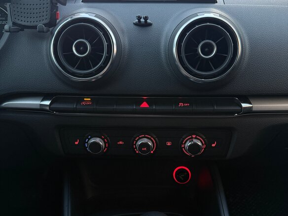 2013 Audi A3 III (8V), синий, 1199000 рублей - вид 13