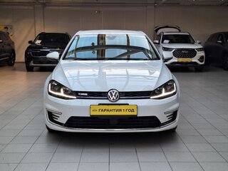 2017 Volkswagen e-Golf VII, белый, 1900000 рублей, вид 2