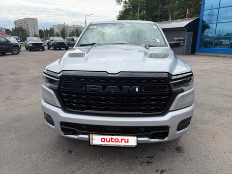 2026 Ram 1500 Crew Cab V Рестайлинг, серебристый, 9499999 рублей, вид 3
