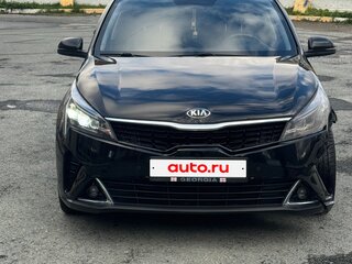 2021 Kia Rio IV Рестайлинг, чёрный, 1350000 рублей, вид 2