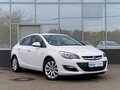 2013 Opel Astra J Рестайлинг, белый, 899000 рублей - вид 2