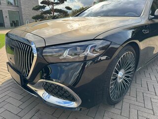 2026 Mercedes-Benz Maybach S-Класс 580 II (Z223) Рестайлинг, чёрный, 40500000 рублей, вид 4