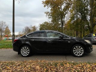 2013 Opel Astra J Рестайлинг, чёрный, 870000 рублей, вид 4