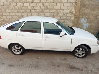 2010 Lada (ВАЗ) Priora I, белый, 200000 рублей, вид 2
