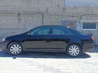 2010 Volkswagen Jetta V, чёрный, 728000 рублей, вид 4