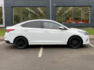 2020 Hyundai Solaris II Рестайлинг, белый, 1150000 рублей, вид 4