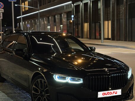 2020 BMW 7 серии 740d xDrive VI (G11/G12) Рестайлинг, чёрный, 6300000 рублей, вид 2