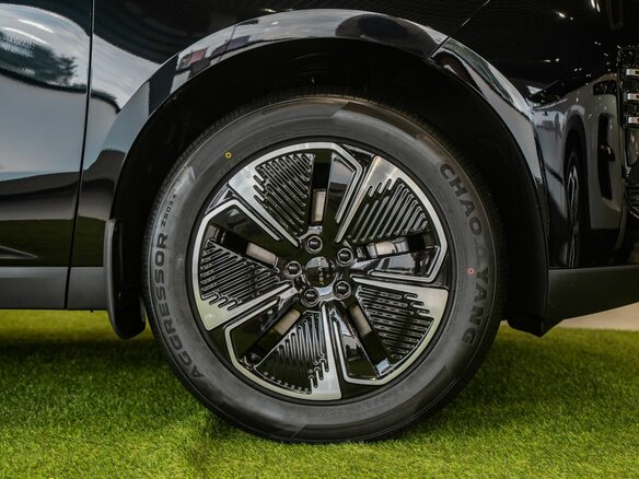 2026 Jeland J6, чёрный, 2899710 рублей - вид 5