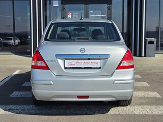 2010 Nissan Tiida I Рестайлинг, серебристый, 730000 рублей, вид 5