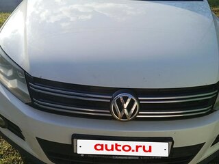 2016 Volkswagen Tiguan I Рестайлинг, белый, 1550000 рублей, вид 2