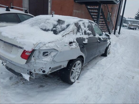 2010 Mercedes-Benz E-Класс 200 5G-Tronic IV (W212, S212, C207), чёрный, 800000 рублей - вид 1