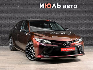 2018 Toyota Camry VIII (XV70), коричневый, 2800000 рублей, вид 3