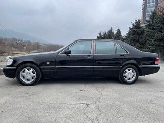 1997 Mercedes-Benz S-Класс 420 III (W140) Рестайлинг, чёрный, 1200000 рублей, вид 4