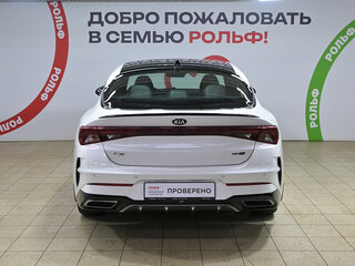 2020 Kia K5 III, белый, 2880000 рублей, вид 5