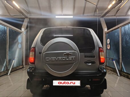 2006 Chevrolet Niva I, серебристый, 350000 рублей, вид 4