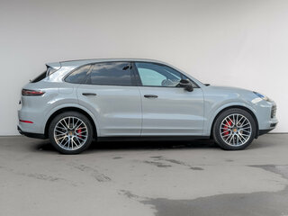 2020 Porsche Cayenne III, чёрный, 6800000 рублей, вид 4