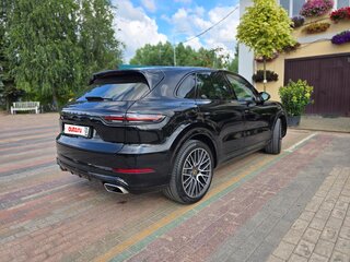 2021 Porsche Cayenne III, чёрный, 7500000 рублей, вид 3