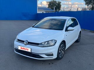 2018 Volkswagen Golf VII Рестайлинг, белый, 1660000 рублей, вид 1