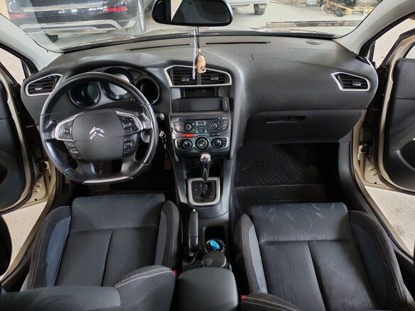 2012 Citroen C4 II, бежевый, 470000 рублей - вид 7
