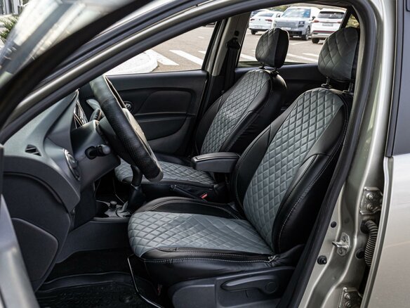 2015 Renault Logan II, бежевый, 740000 рублей - вид 9