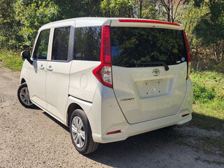 2021 Toyota Roomy I Рестайлинг, белый, 1100000 рублей, вид 3