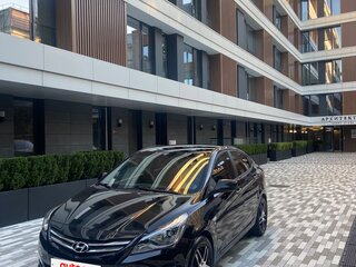 2014 Hyundai Solaris I Рестайлинг, чёрный, 920000 рублей, вид 1