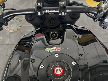2012 Ducati Monster 796, чёрный, 600000 рублей, вид 4