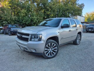 2008 Chevrolet Tahoe III, серый, 2000000 рублей, вид 1