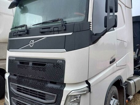 2016 Volvo FH, белый, 6999999 рублей, вид 3