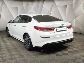 2019 Kia Optima IV Рестайлинг, белый, 1897000 рублей, вид 4