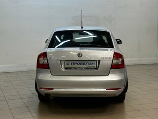 2010 Skoda Octavia II (A5) Рестайлинг, серебристый, 785000 рублей, вид 3