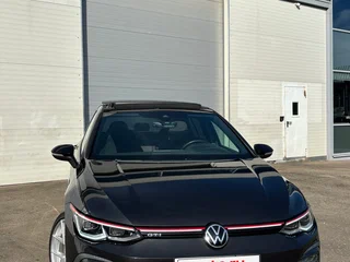 2021 Volkswagen Golf GTI VIII, чёрный, 3650000 рублей, вид 3