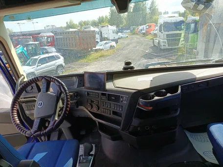 2022 Volvo FH, синий, 7529400 рублей, вид 4