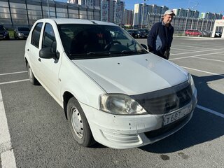 2014 Renault Logan I Рестайлинг, белый, 480000 рублей, вид 3