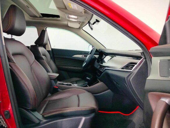 2022 Changan CS35 Plus I, красный - вид 11