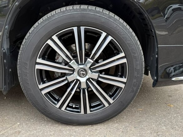 2019 Lexus LX 570 III Рестайлинг 2, чёрный, 11700000 рублей - вид 6