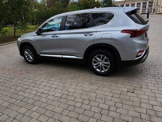 2020 Hyundai Santa Fe IV, серый, 2600000 рублей, вид 2