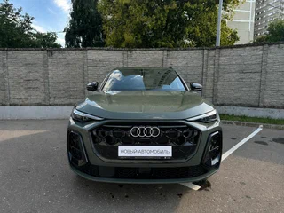 2026 Audi Q5 45 TFSI III (GU), зелёный, 7350000 рублей, вид 2