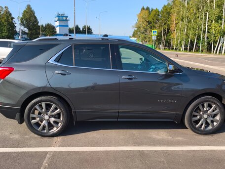 2018 Chevrolet Equinox III, серый, 2400000 рублей, вид 4