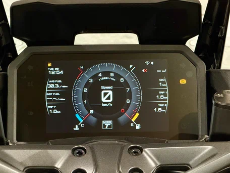 2026 Yamaha TMAX, пурпурный, 1770000 рублей, вид 5