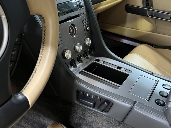 2008 Aston Martin DB9 I, серый, 7999000 рублей - вид 3
