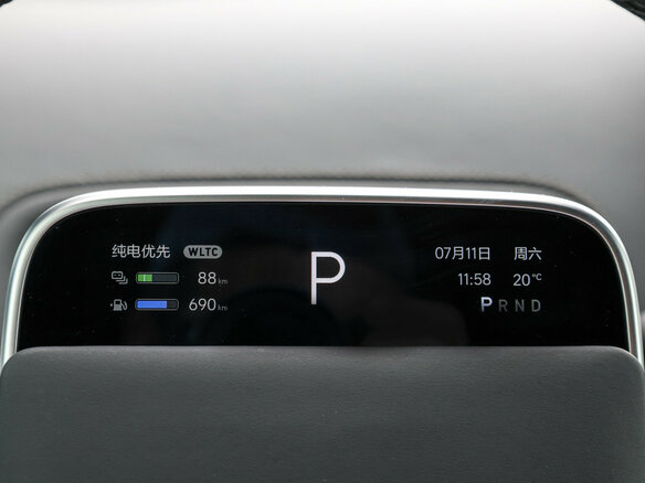 2025 Li Auto (Lixiang) L7 52.3 kWh I Рестайлинг, белый - вид 13